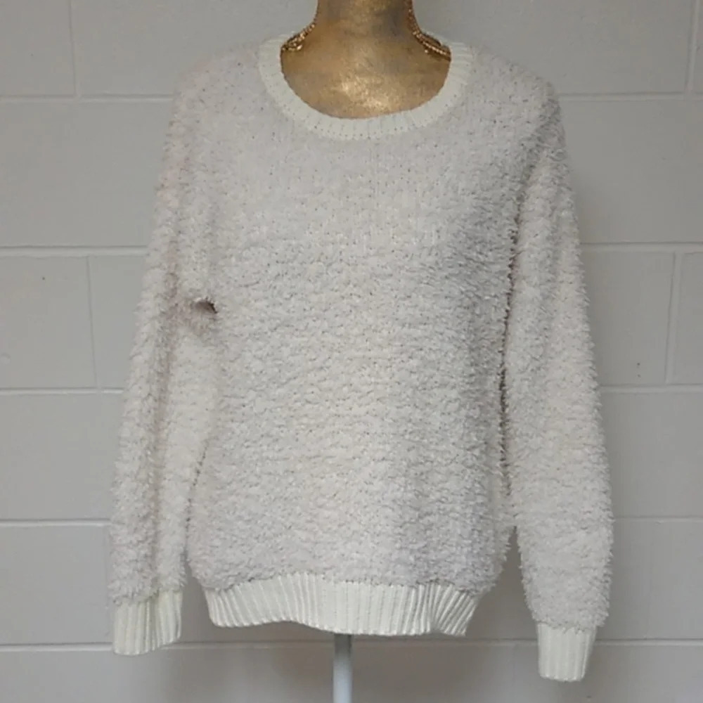 FILLY FLAIR LIGHT & FLUFFY CREW NECK CREAM SWEATER